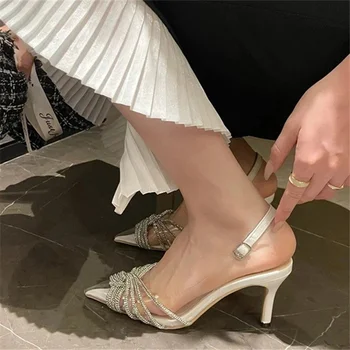 2022 Yaz Lüks Kadın Sandalet Sivri Burun Şeffaf PVC Parti Yüksek Topuklu Ayakkabılar Taklidi Ayak Bileği Toka Olgun Jöle Bayan Sandalet