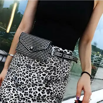 Moda Perçinler Bel Paketi Lüks Tasarımcı fanny paketi Küçük Kadın Bel Çantası Telefon Kılıfı Punk bel çantası Çanta (Siyah)